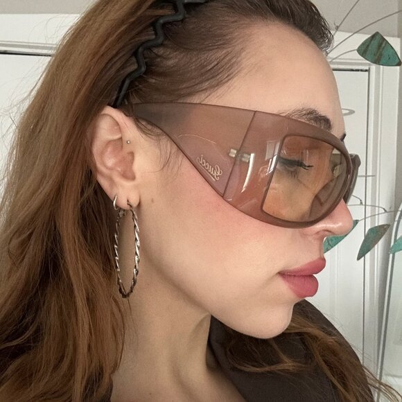 Gucci vintage pink lucite shield sunglasses main image 9